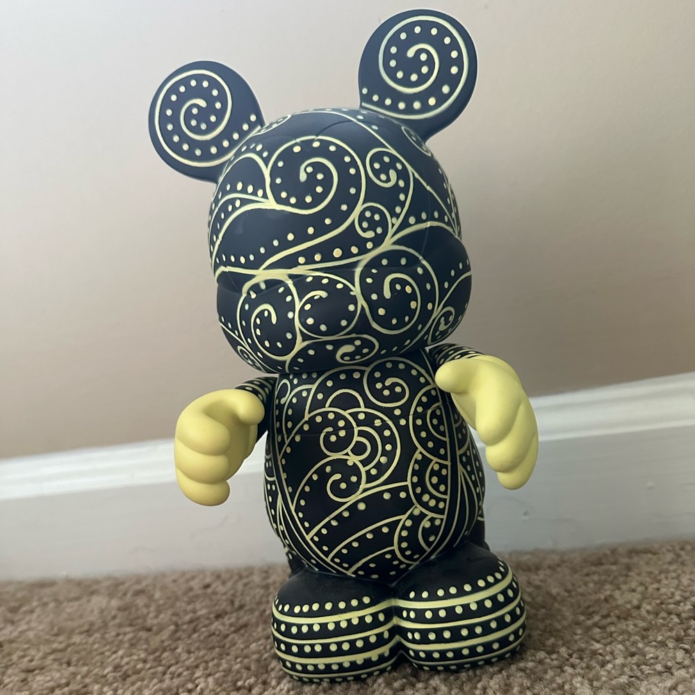 Disney Collectible. Rare limited edition 1 of 1,000 Vinylmation.